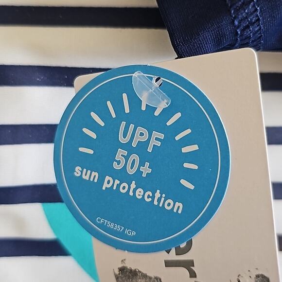 Carter's Boys Rashguard Shark Swin Top 6m - Picture 3 of 5